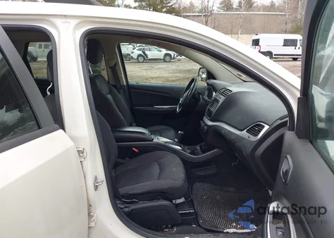 2012 Dodge Journey Se/Avp z USA, uszkodzony, nr VIN 3C4PDCAB6CT355833